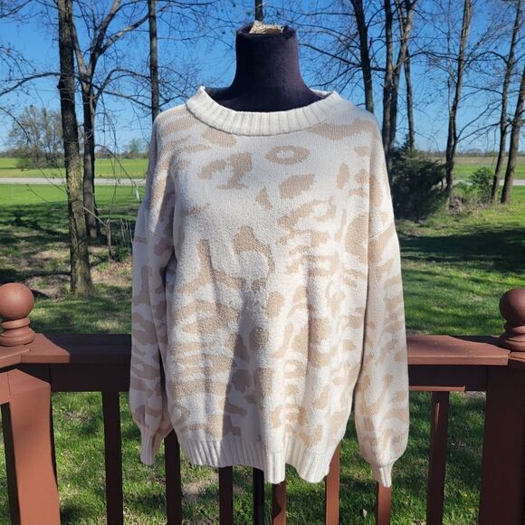 Pink Lily Sweaters - Pink Lily Cream Tan Leopard Print Long Sleeve Round Neck Pullover Sweater Size L